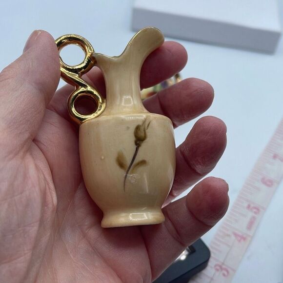 Vintage Lefton porcelain flower and fruit miniature pictures. - Picture 8 of 11